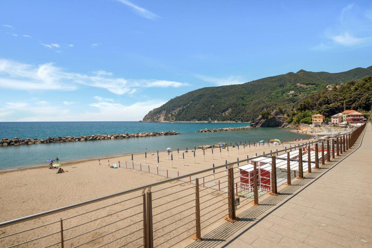Апартаменты Un'Oasi Al Mare Монелья Экстерьер фото